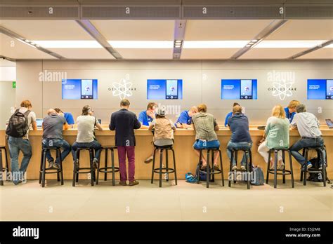 genius bar customer service.